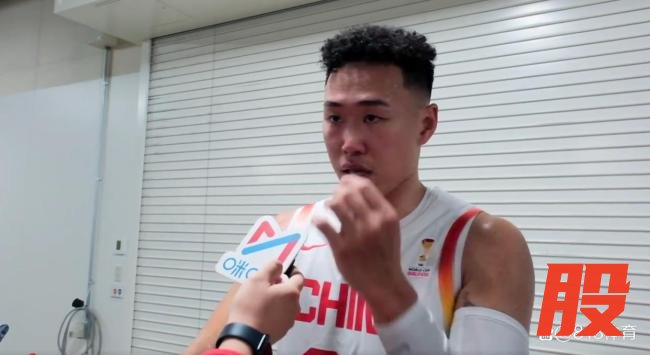 贺希宁希望大家重新爱上中国男篮 逆转取胜展现精神