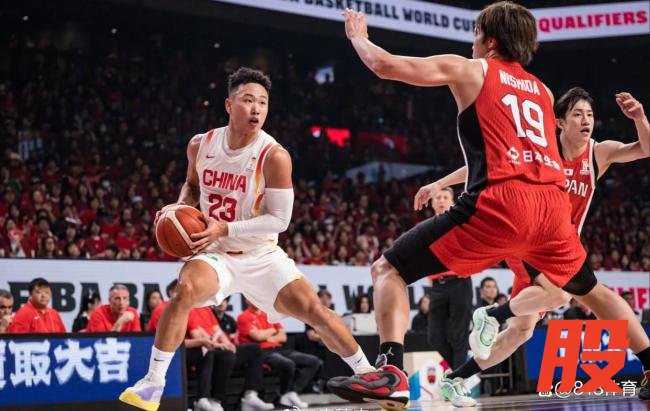 贺希宁希望大家重新爱上中国男篮 逆转取胜展现精神